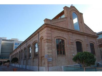 Fachada: Acceso a complejo