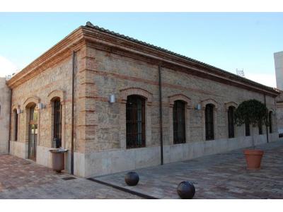 Fachada: Acceso a complejo